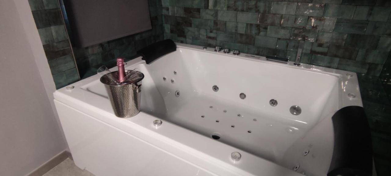 Apartamento Latorre Jacuzzi Jerez Jerez de la Frontera Exterior foto